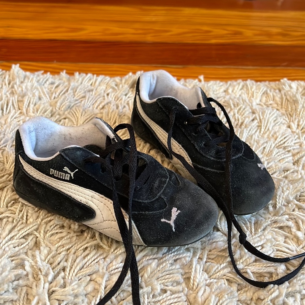 Puma toddler girl suede shoes, black, size 10.